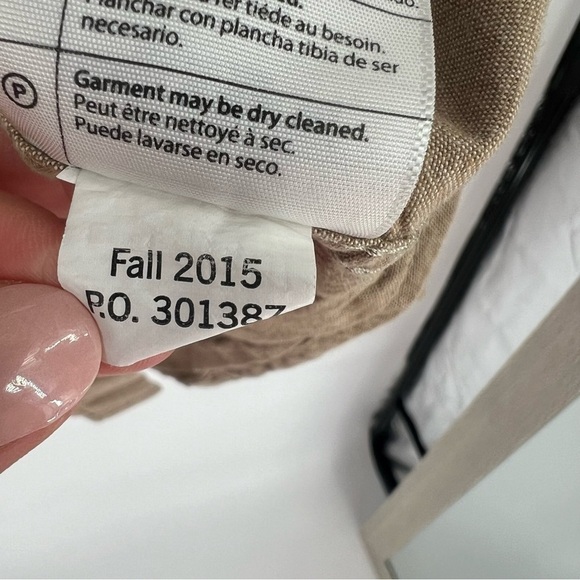 Carhartt Button Down Shirt - Picture 6 of 12